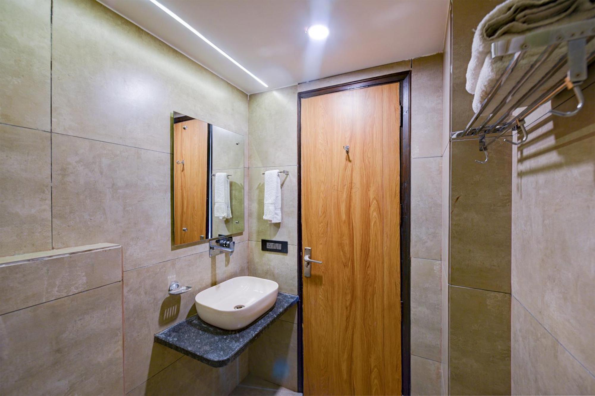 Hotel Sohana Palace Near New Delhi Railway Station And Connaught Place Eksteriør billede